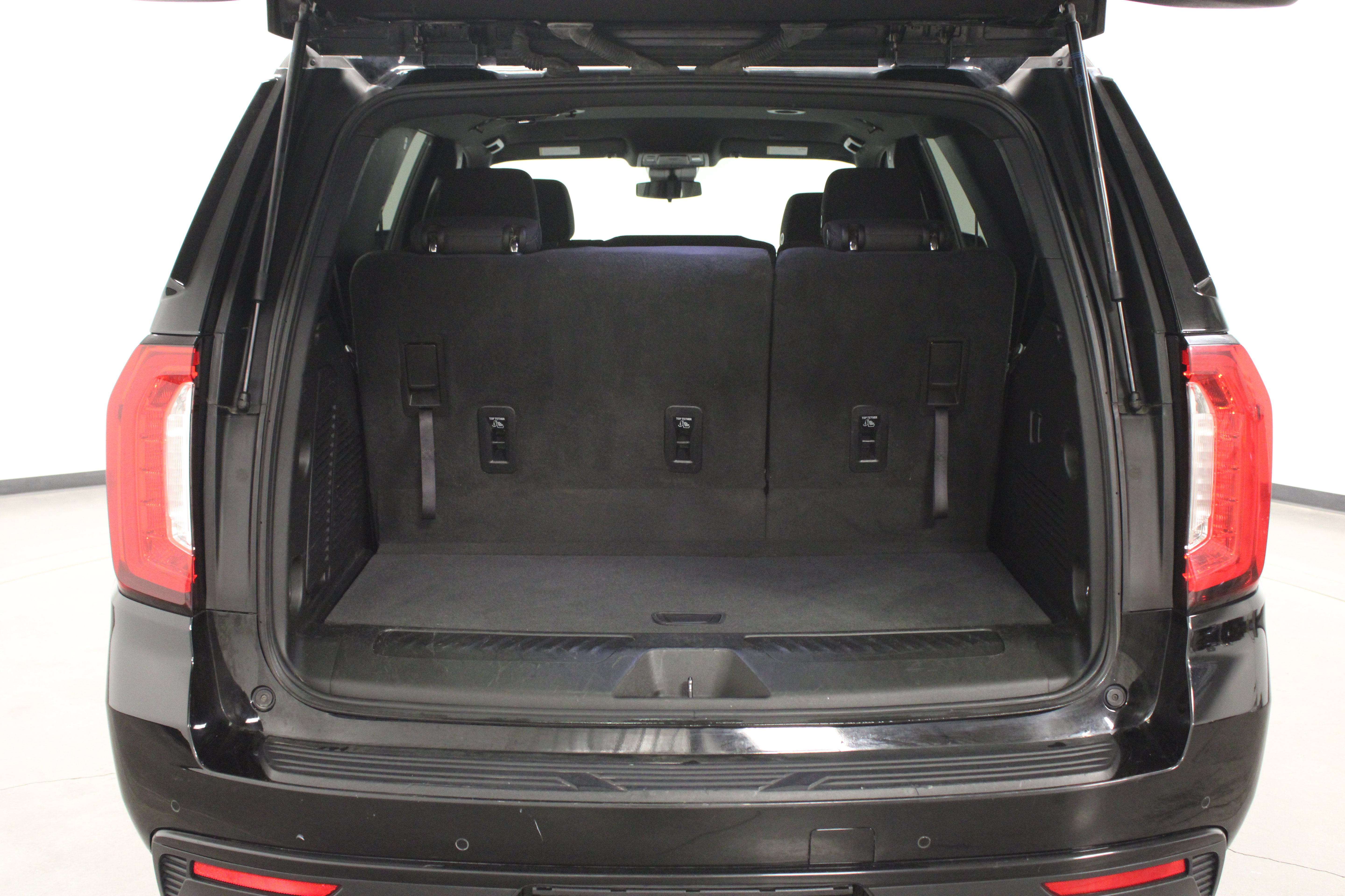 Used 2023 GMC Yukon SLE AWD/4WD image 14