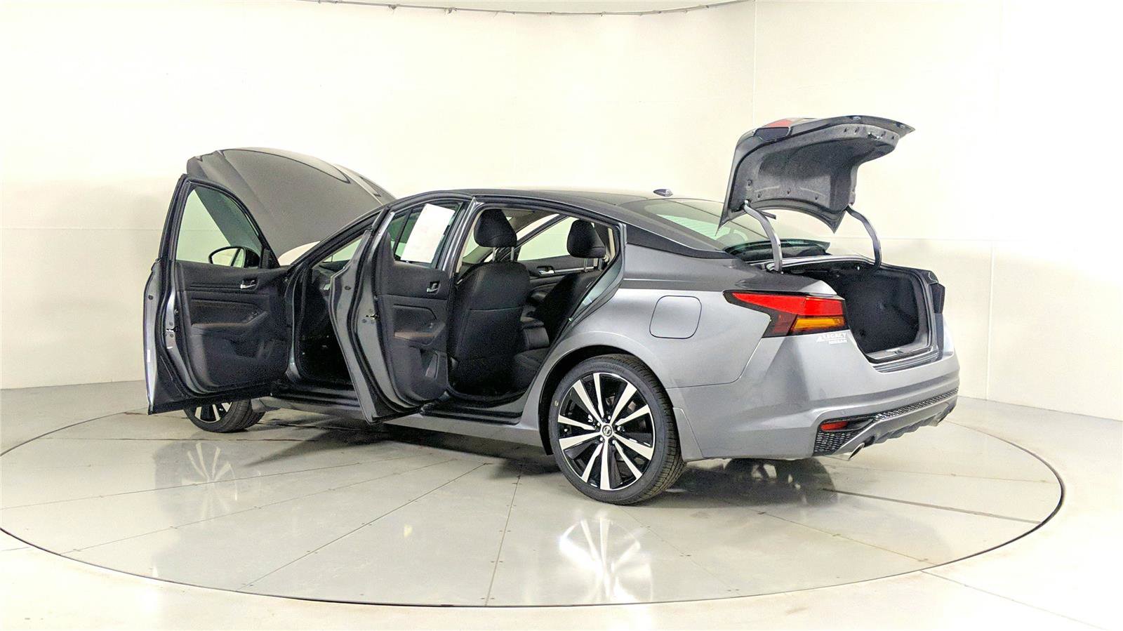 Used 2022 Nissan Altima 2.0 SR image 11