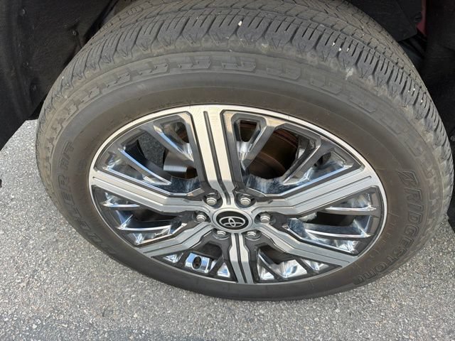 Used 2022 Toyota Tundra Capstone AWD/4WD image 11