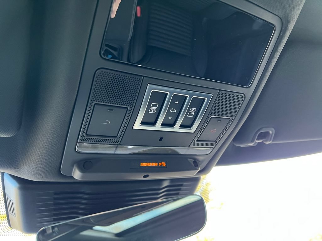 New 2025 Land Rover Discovery Dynamic SE AWD/4WD image 21