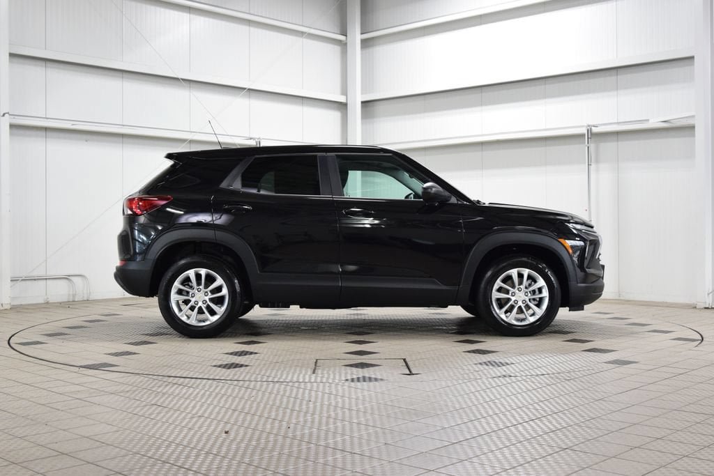 New 2026 Chevrolet TrailBlazer LS w/ LS Convenience Package AWD/4WD image 9