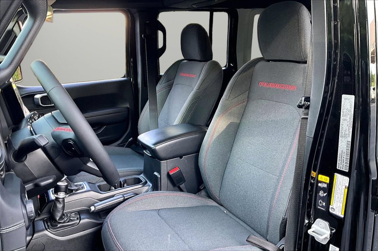 Used 2024 Jeep Wrangler Unlimited Rubicon w/ Technology Group AWD/4WD image 20