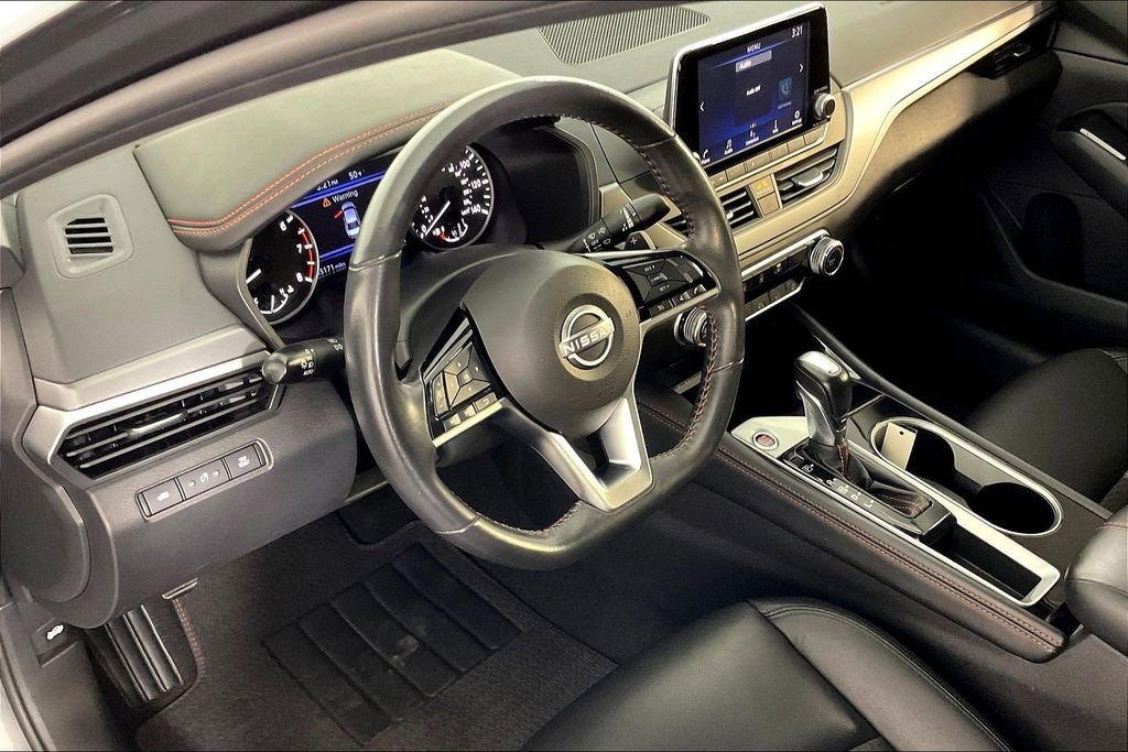 Used 2024 Nissan Altima 2.5 SR image 18
