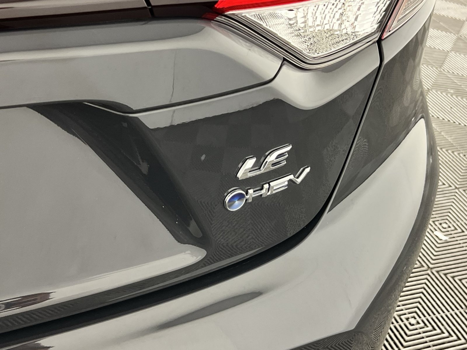 Used 2025 Toyota Corolla LE AWD/4WD image 28