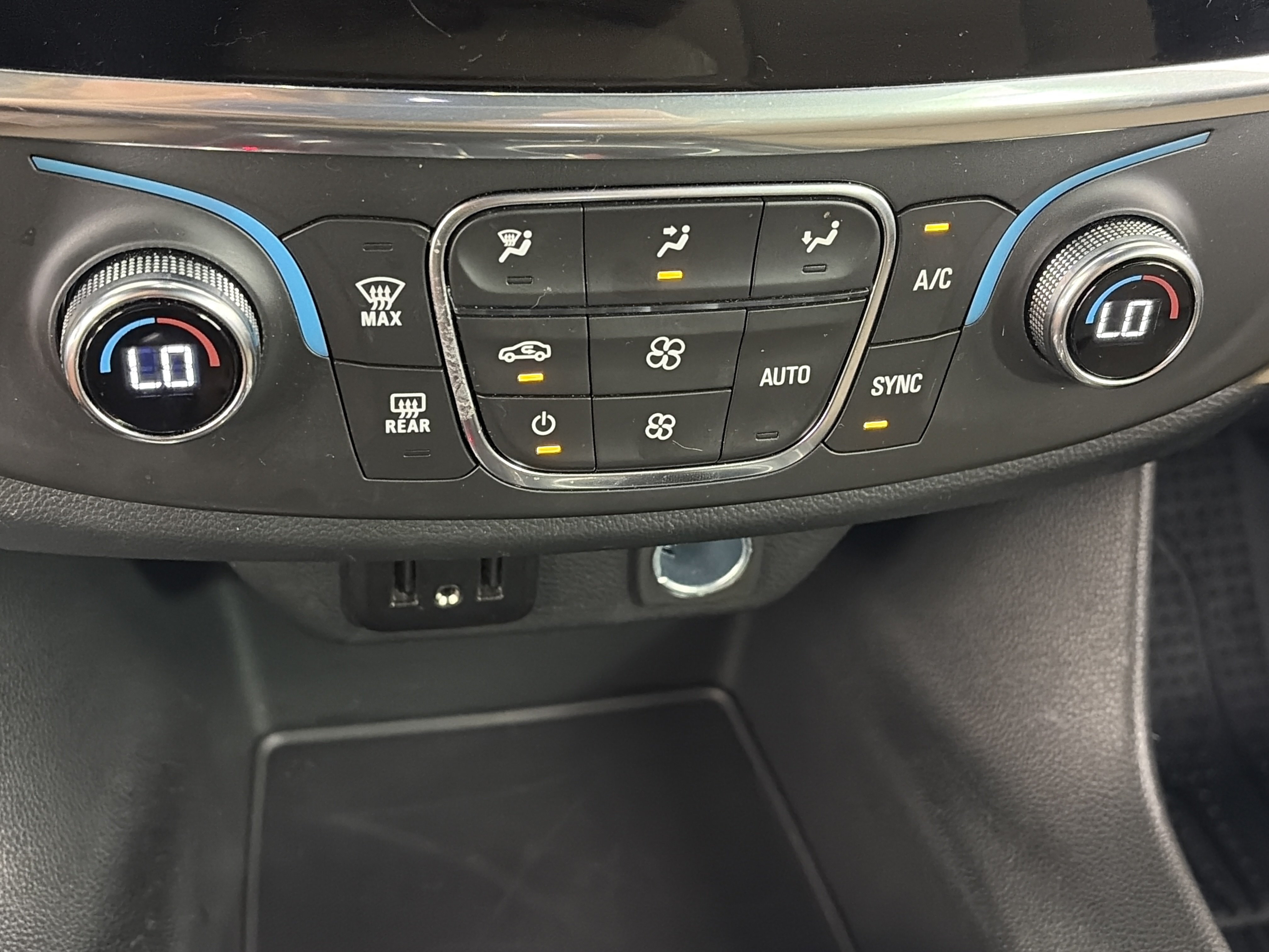 Certified 2023 Chevrolet Traverse LS w/ Midnight/Sport Edition AWD/4WD image 22