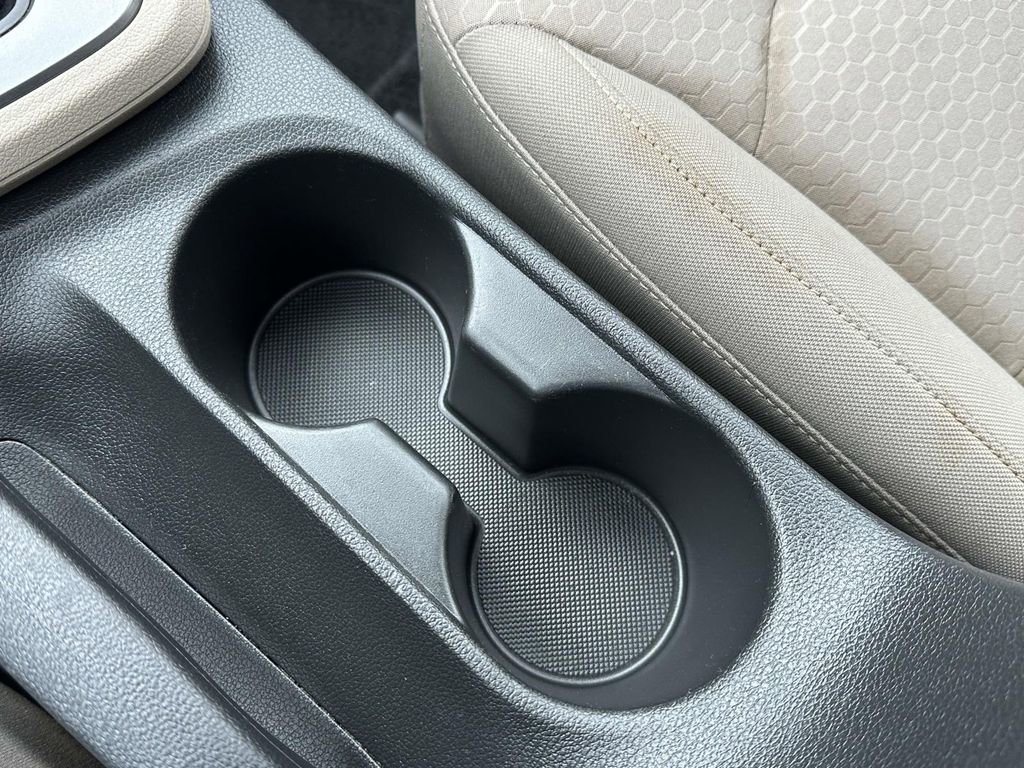 Used 2020 Hyundai Elantra Value Edition image 31