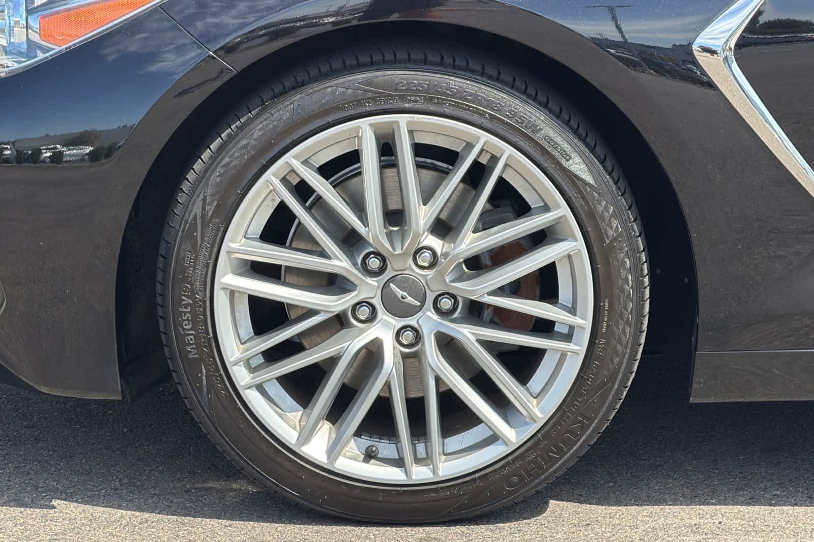 Used 2021 Genesis G70 2.0T RWD image 29