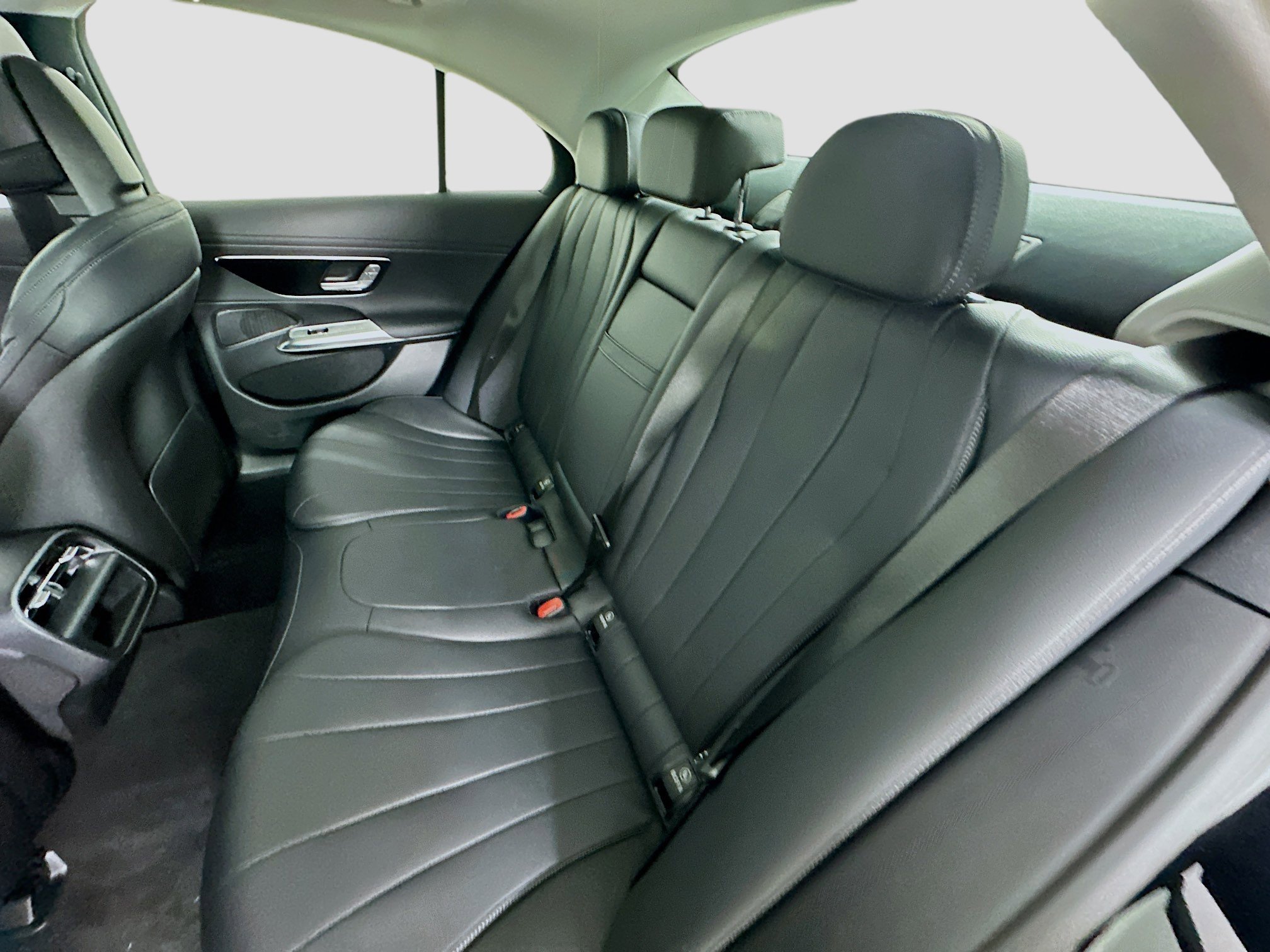 Certified 2026 Mercedes-Benz E 350 4MATIC Sedan image 31