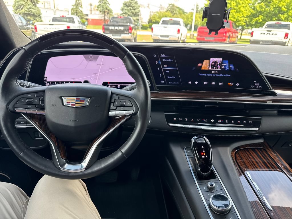 Used 2023 Cadillac Escalade Premium Luxury w/ LPO, Radiant Package AWD/4WD image 22