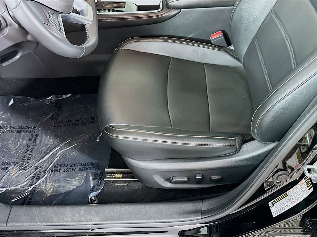 Used 2023 Nissan Sentra SR w/ SR Premium Package image 26