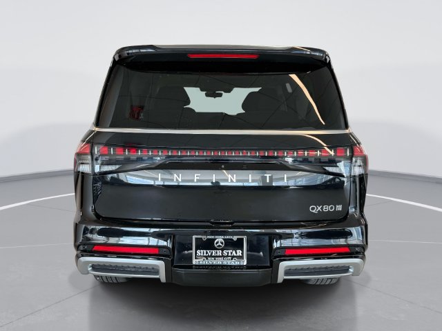 Used 2025 INFINITI QX80 Sensory AWD/4WD image 5