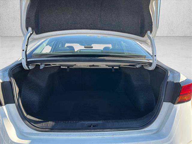 Used 2025 Nissan Altima 2.5 SV FWD image 15
