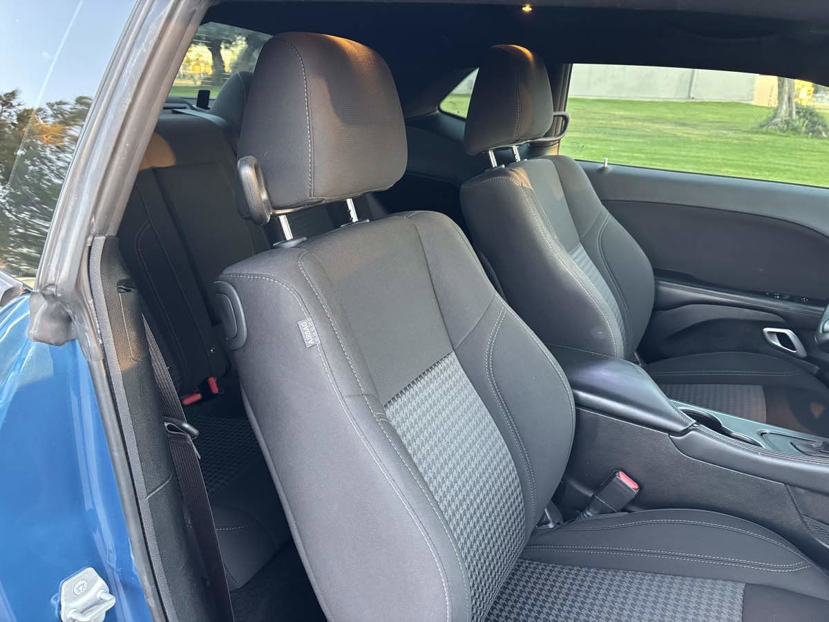 Used 2023 Dodge Challenger SXT w/ Blacktop Package image 15