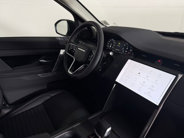 Certified 2025 Land Rover Discovery Sport S image 36