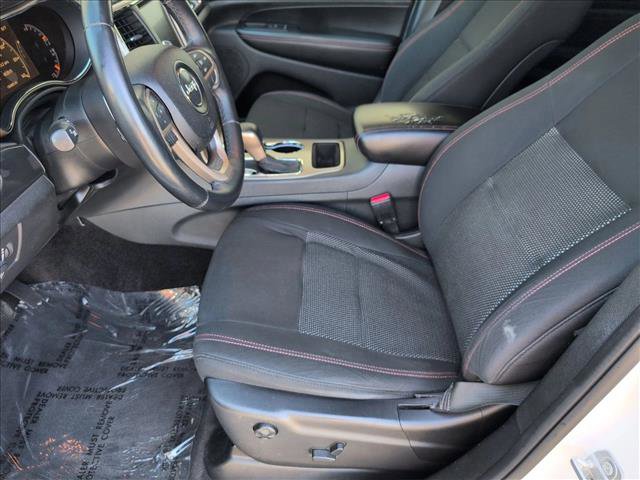 Used 2016 Jeep Grand Cherokee Laredo 75th Anniversary image 16