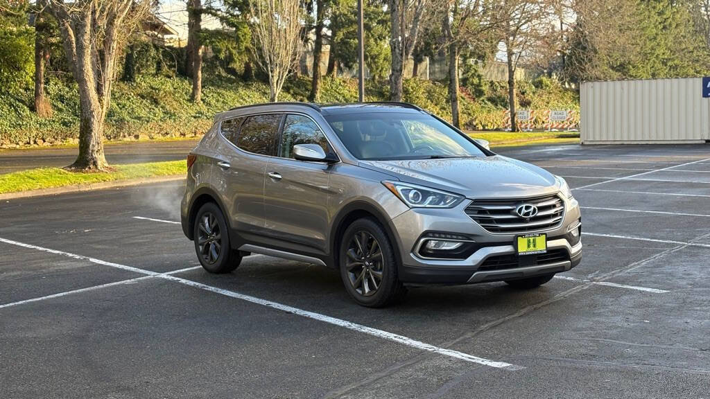 Used 2017 Hyundai Santa Fe Sport w/ 2.0T Ultimate Tech Package 05 AWD/4WD image 7