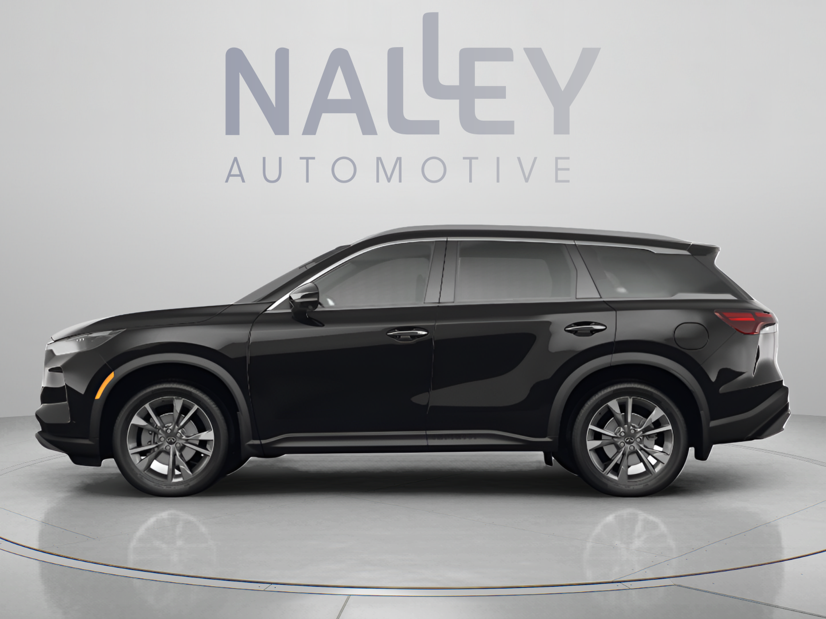 Used 2023 INFINITI QX60 Luxe w/ Vision Package FWD image 2