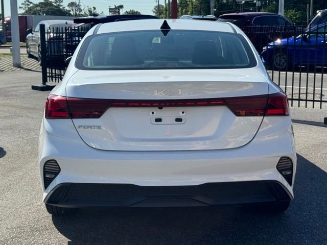 Certified 2023 Kia Forte LXS FWD image 4