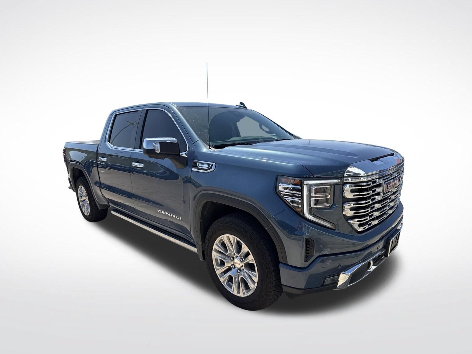 Used 2025 GMC Sierra 1500 Denali w/ Technology Package AWD/4WD image 3