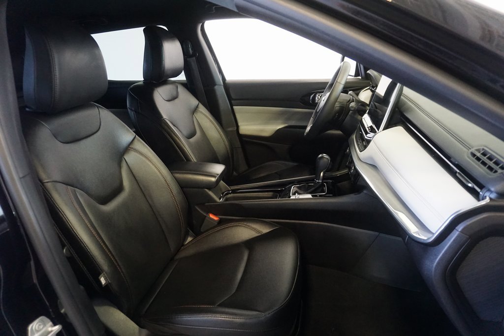 Used 2024 Jeep Compass Limited image 23