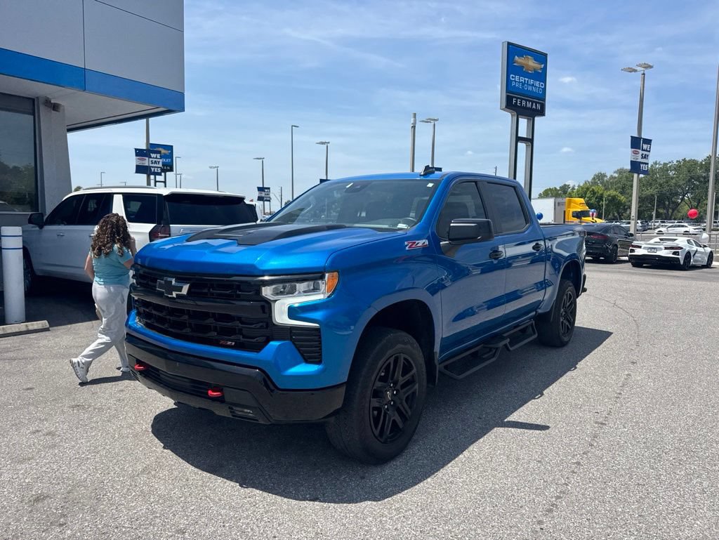 Used 2023 Chevrolet Silverado 1500 LT Trail Boss AWD/4WD image 2