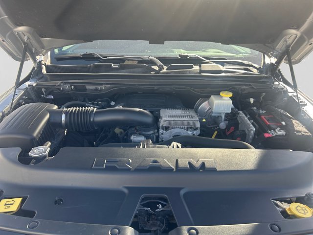 Used 2021 RAM 1500 Laramie AWD/4WD image 11