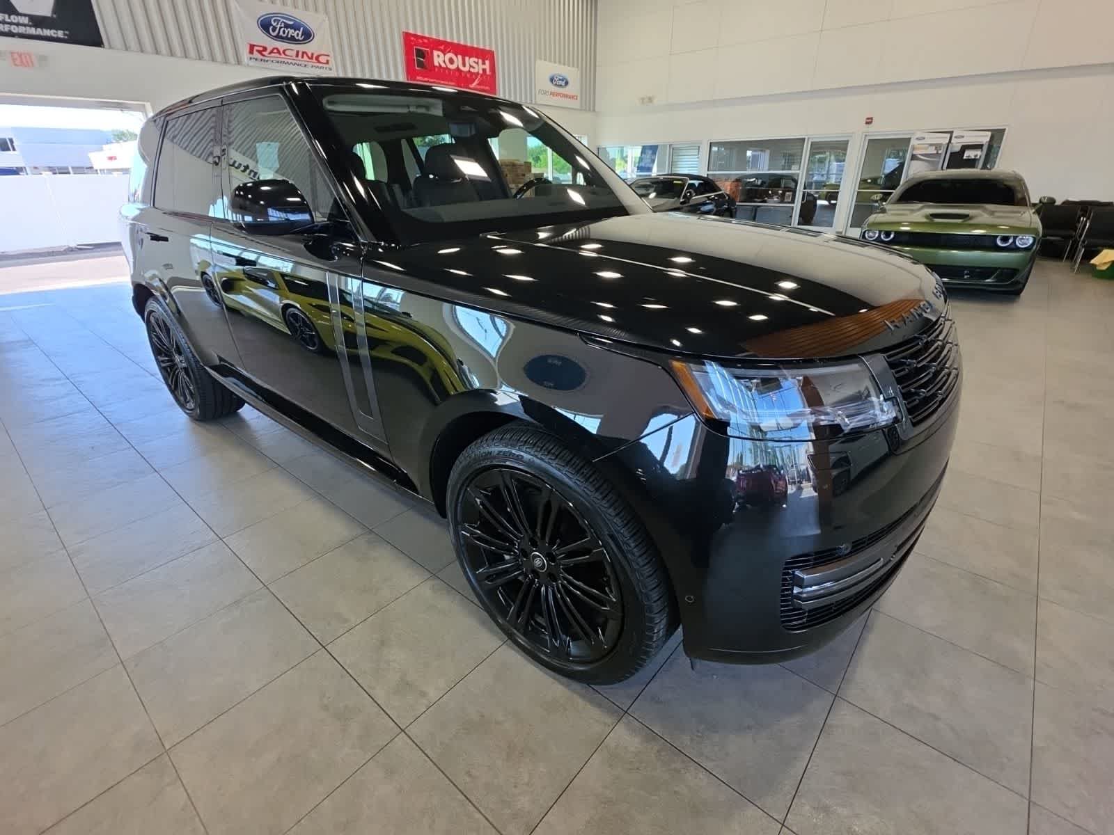 Used 2023 Land Rover Range Rover SE AWD/4WD image 6