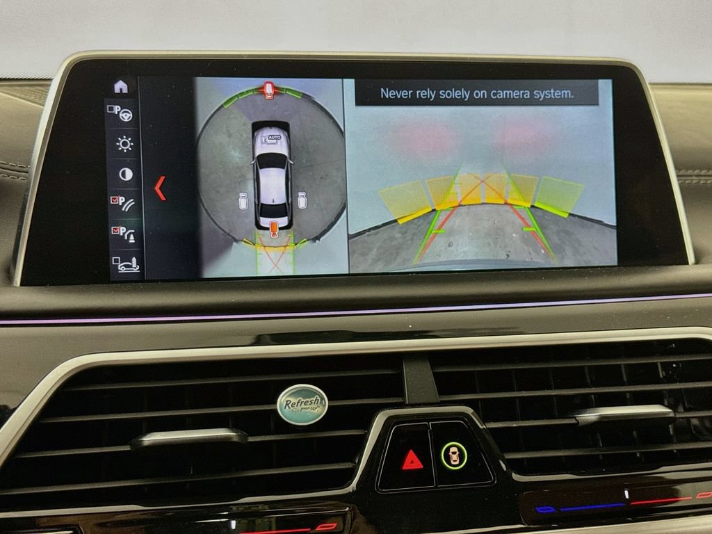 Used 2018 BMW 750i xDrive AWD/4WD image 15