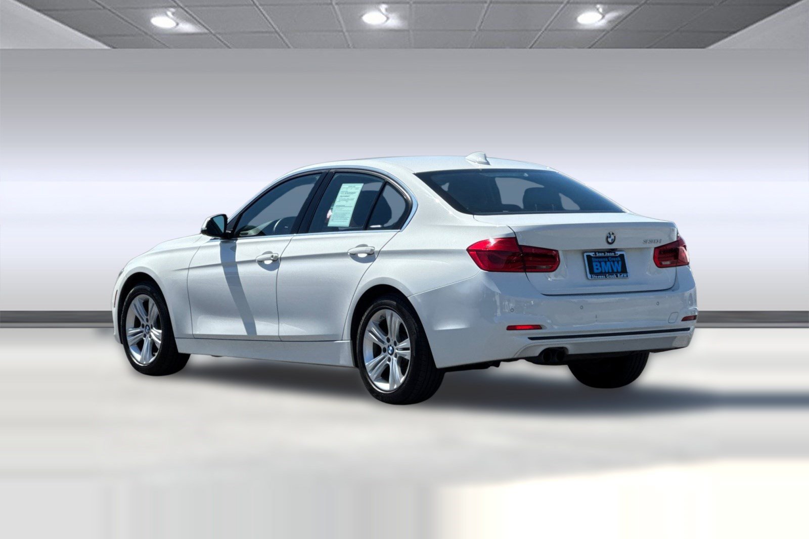 Used 2018 BMW 330i Sedan RWD image 3