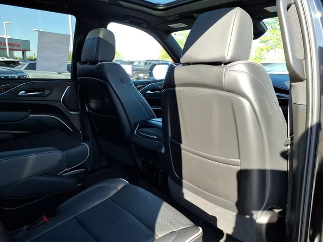 Used 2024 Cadillac Escalade Premium Luxury w/ Performance Package AWD/4WD image 22