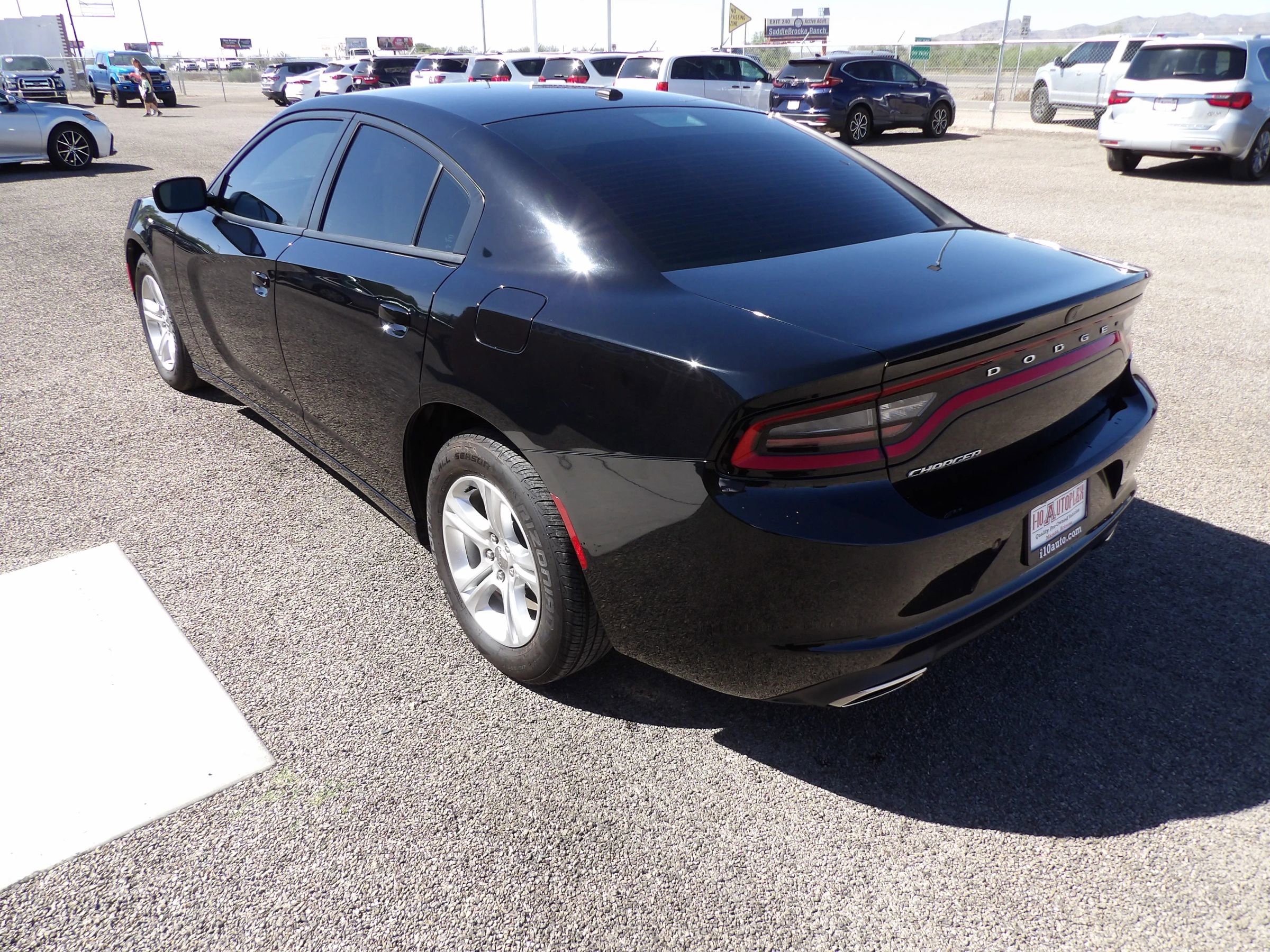 Used 2020 Dodge Charger SXT RWD image 6