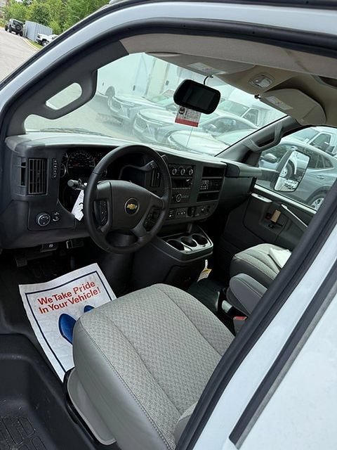 New 2023 Chevrolet Express 3500 w/ Power Convenience Package RWD image 11