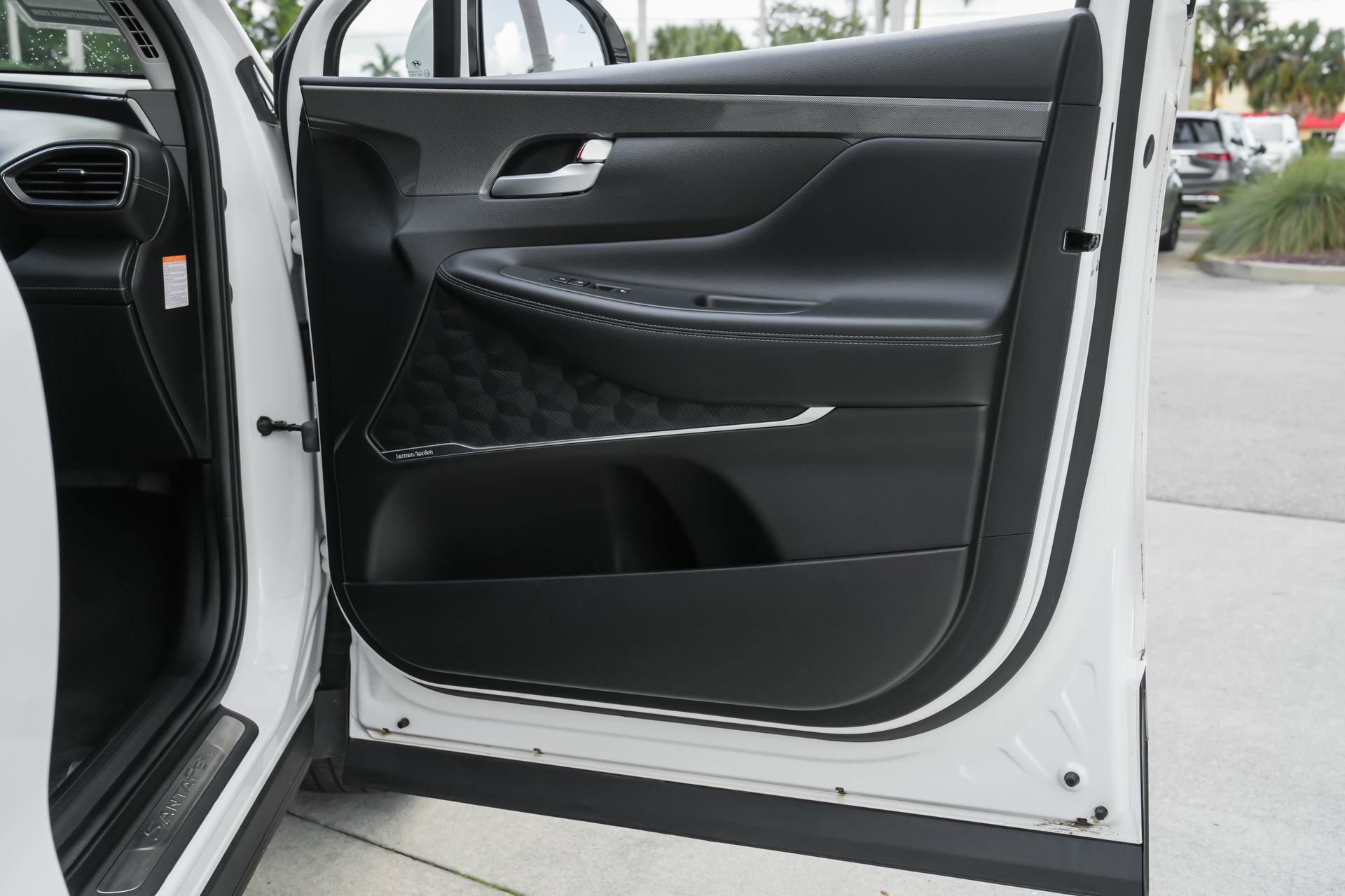 Used 2023 Hyundai Santa Fe SEL Premium w/ Cargo Package image 39