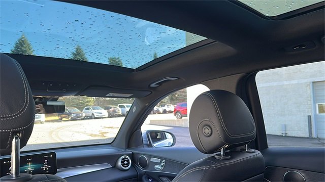 Certified 2022 Mercedes-Benz GLC 300 4MATIC image 33