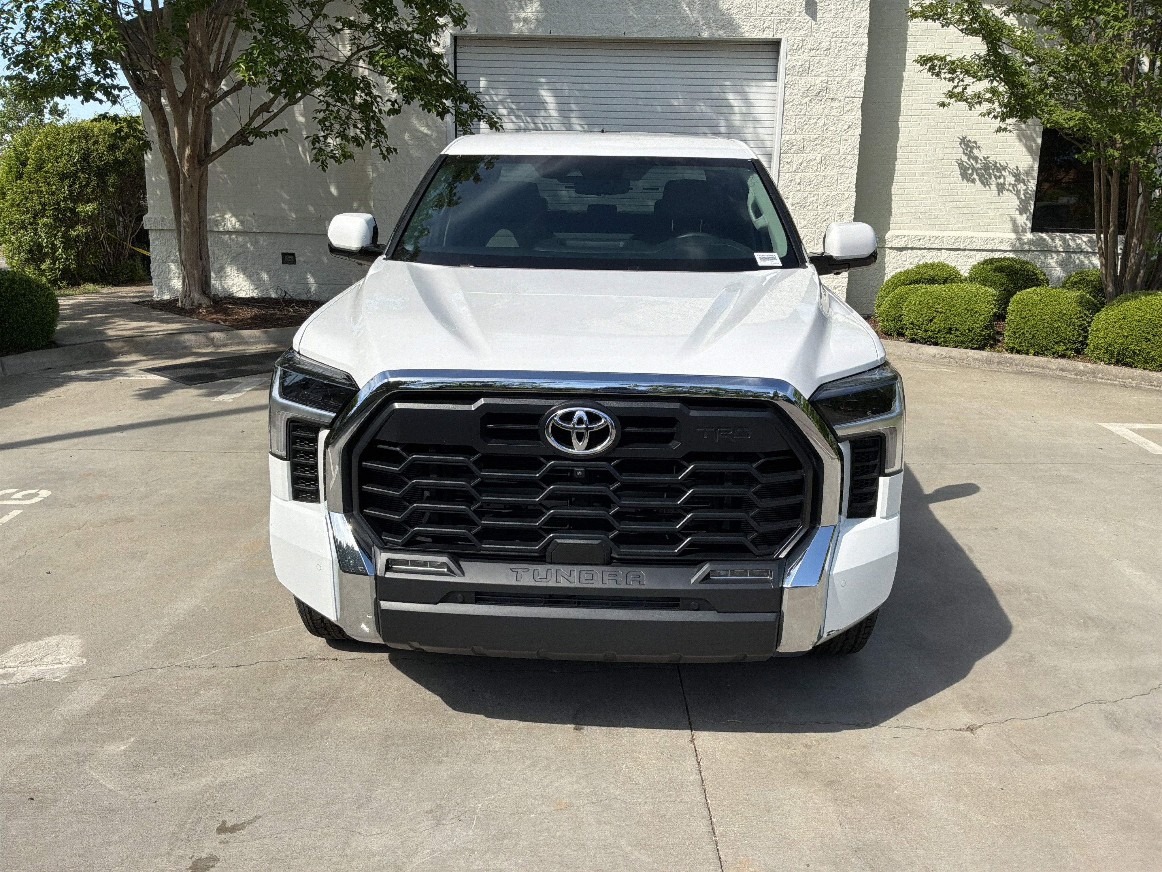 Used 2022 Toyota Tundra SR5 RWD image 3