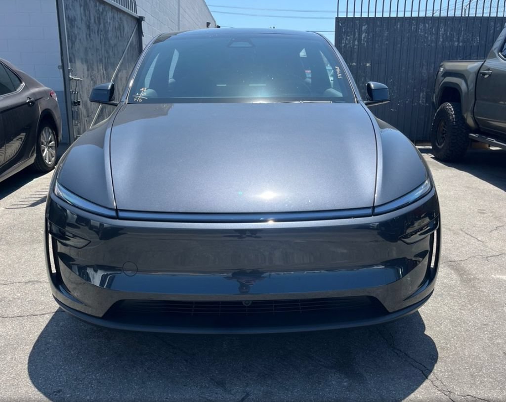 Used 2026 Tesla Model Y Long Range AWD/4WD image 10