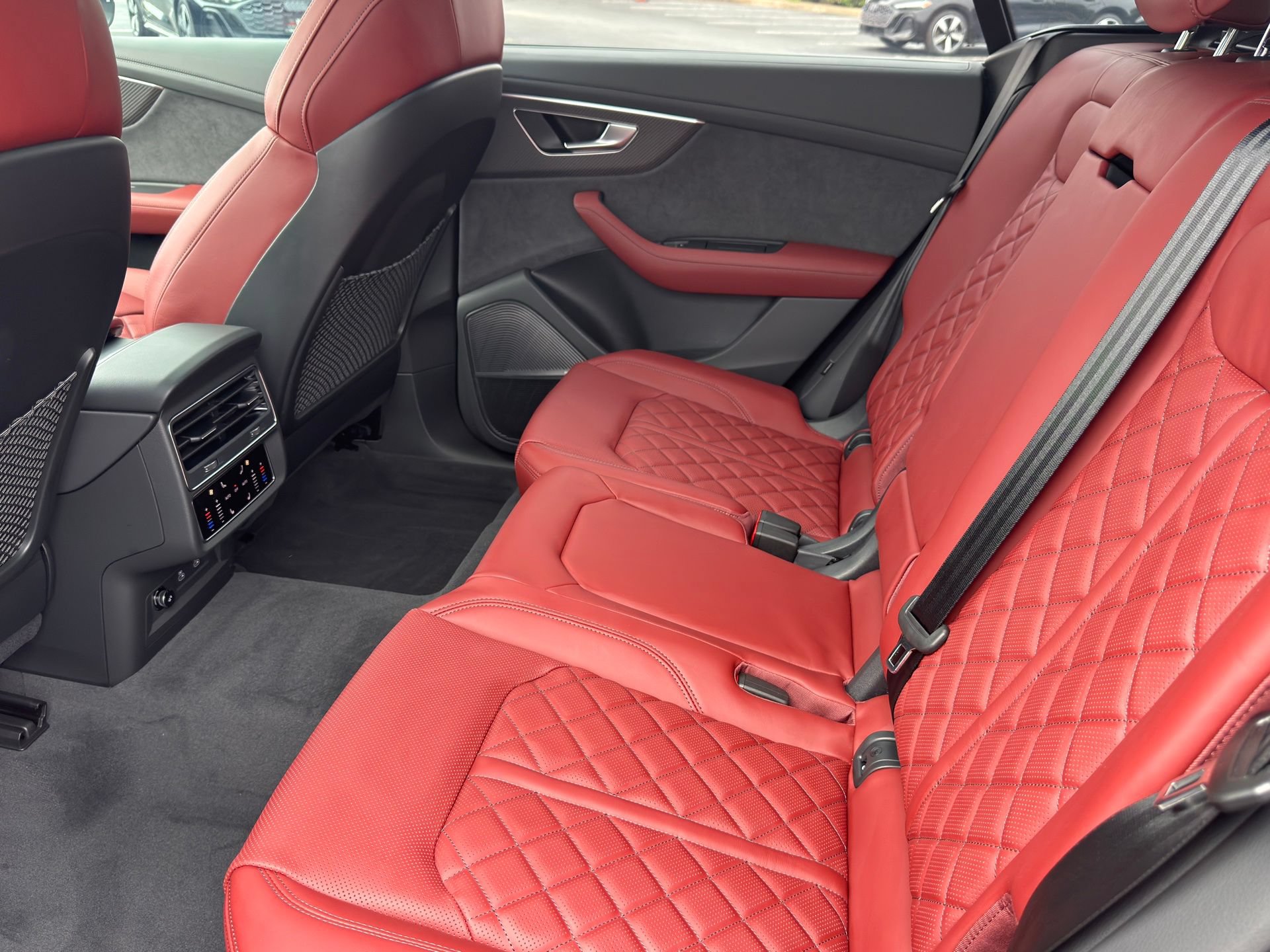New 2026 Audi SQ8 Prestige AWD/4WD image 24