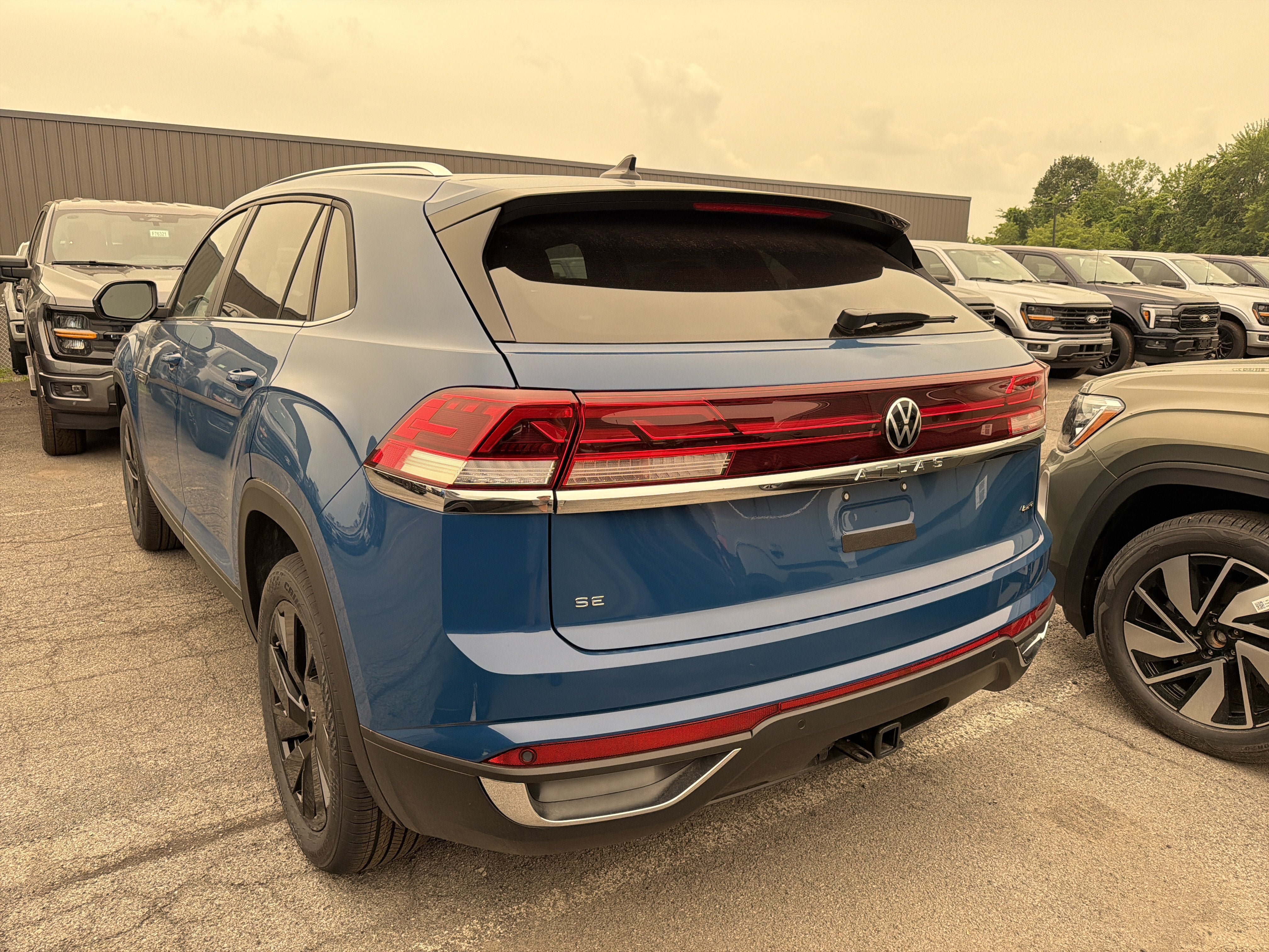 New 2026 Volkswagen Atlas Cross Sport SE AWD/4WD image 4