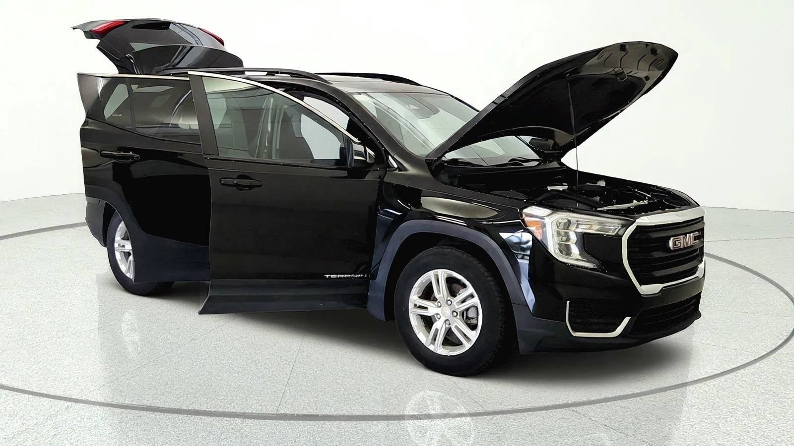 Used 2023 GMC Terrain SLE w/ Driver Convenience Package FWD image 8