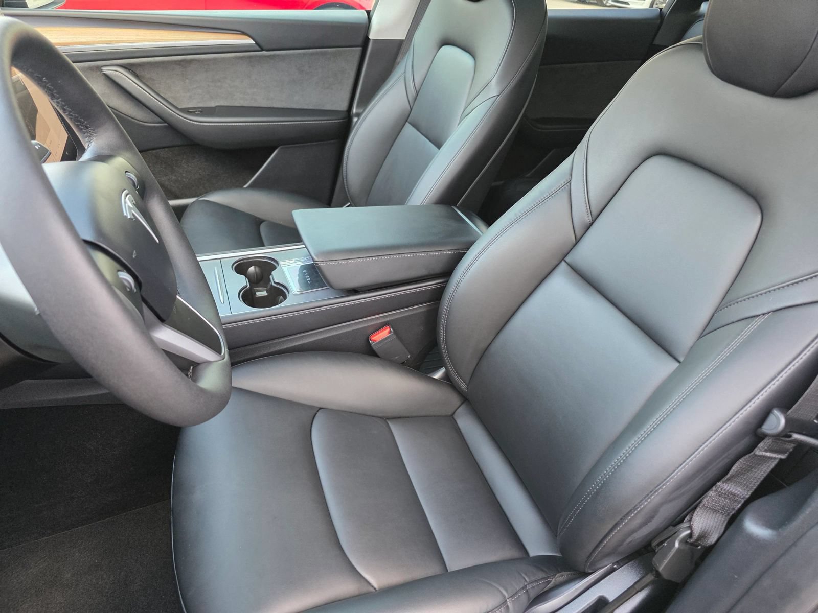 Used 2025 Tesla Model Y Long Range RWD image 10
