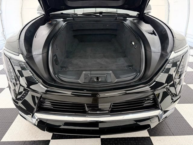 Used 2025 Cadillac Escalade IQ Luxury 2 w/ LPO, Premium Carpet Package AWD/4WD image 10