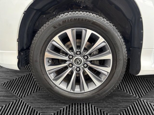 Used 2022 Lexus GX 460 Luxury w/ Accessory Package AWD/4WD image 31
