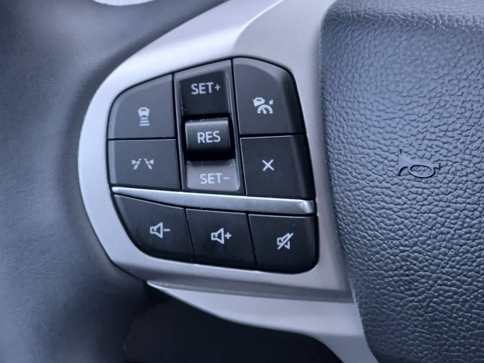 Certified 2025 Ford Explorer Active AWD/4WD image 23