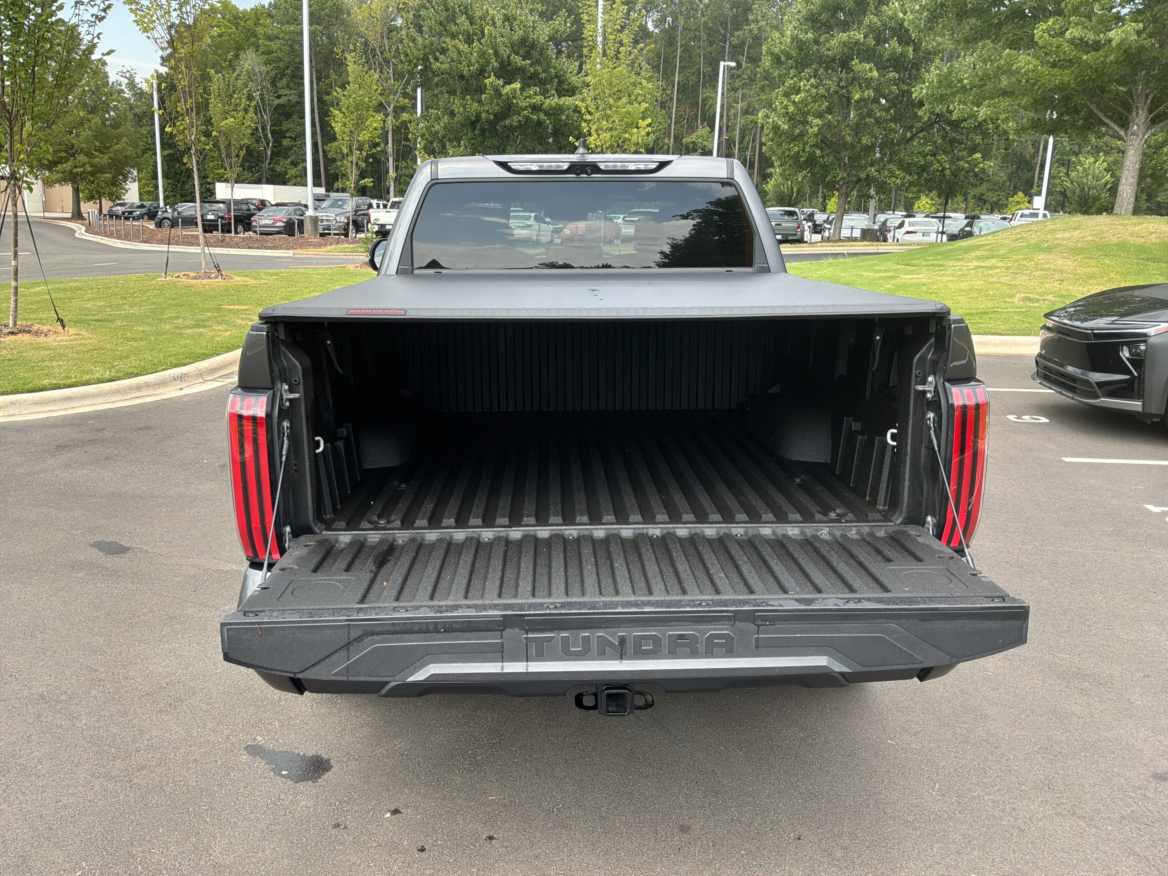 Used 2024 Toyota Tundra Platinum w/ TRD Off-Road Package AWD/4WD image 31