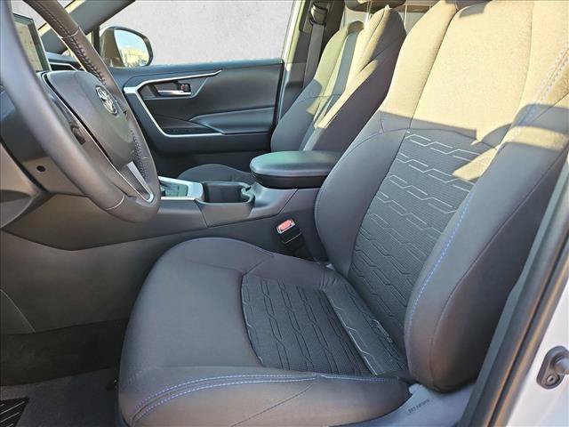 Used 2024 Toyota RAV4 SE AWD/4WD image 17