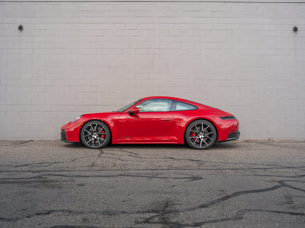 Used 2025 Porsche 911 Carrera GTS RWD image 2