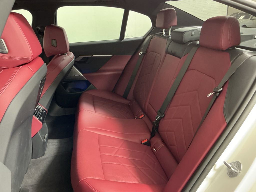 Certified 2024 BMW i5 eDrive40i w/ Premium Package image 29