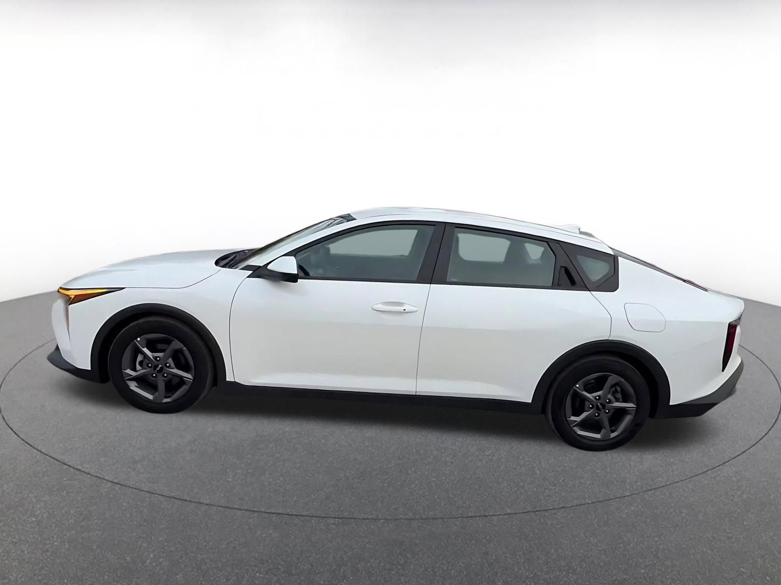 Used 2025 Kia K4 FWD image 10