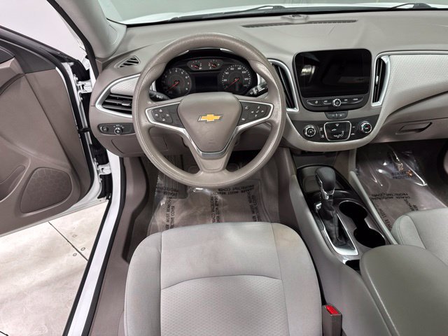 Used 2022 Chevrolet Malibu LS FWD image 13