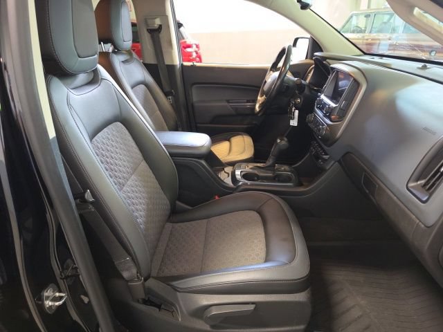 Used 2021 Chevrolet Colorado Z71 AWD/4WD image 18